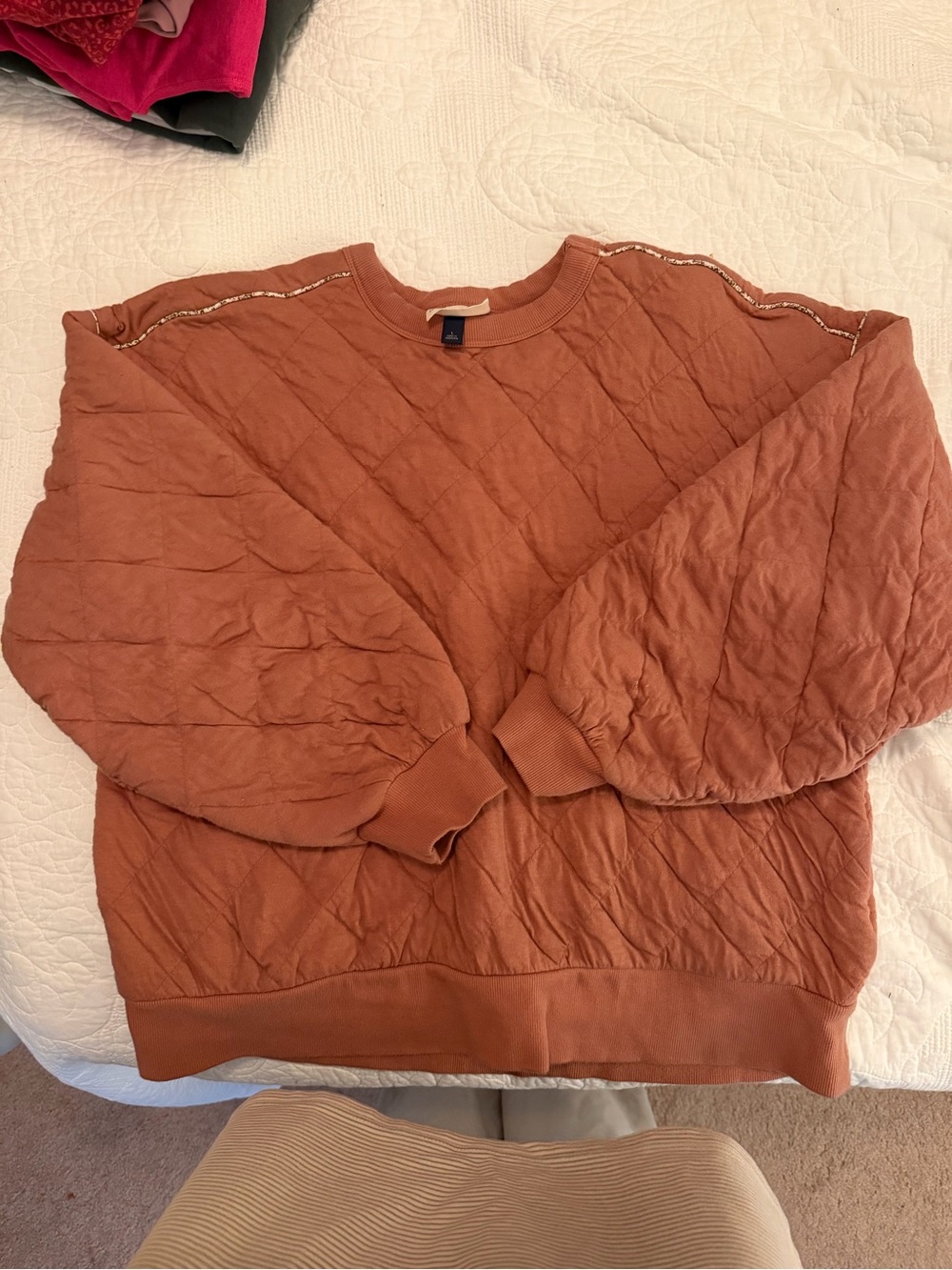 Universal Thread Quilted Crewneck Sweatshirt in Rust